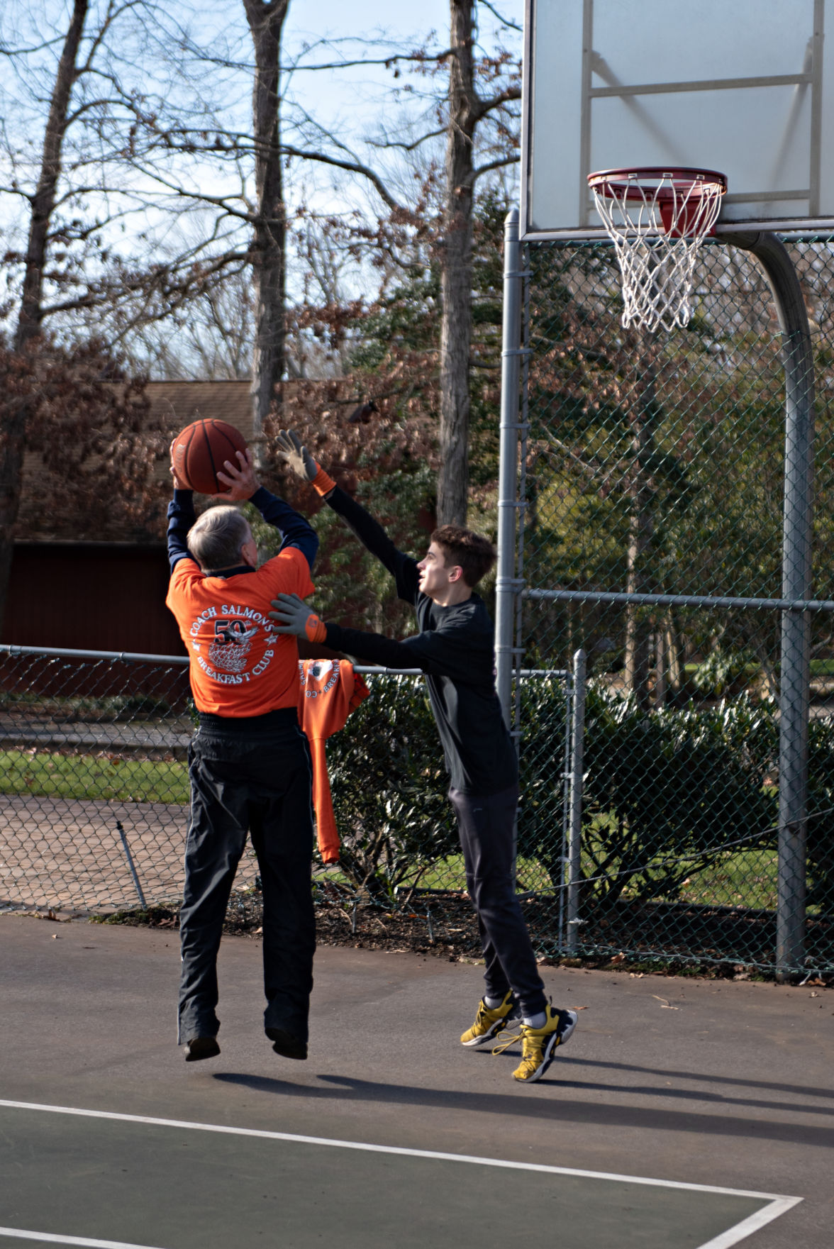 010321_nws_50hoopsclub
